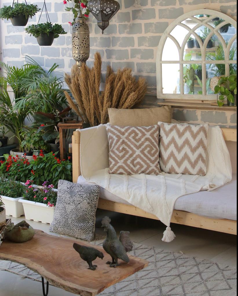 Lighting & Furniture